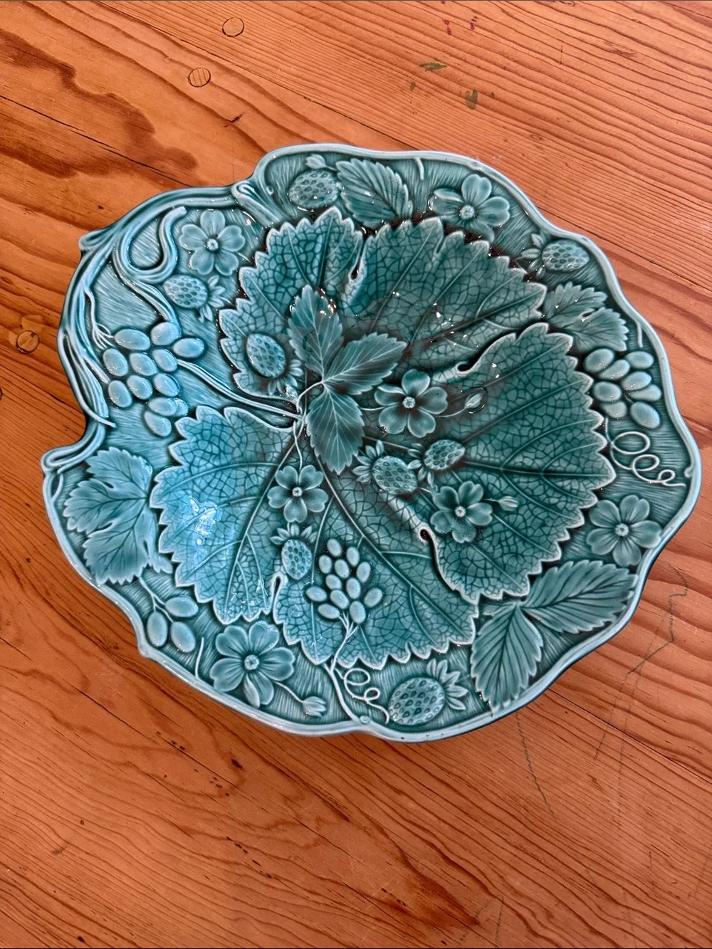 Antique Victorian Green Strawberry Vine Grape 19th Century Majolica Plate Dish.